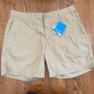 Columbia Sportswear Modern Classic Khaki Short, NWT, Size 38